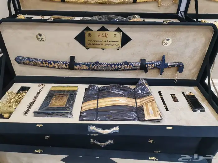 طقم هدايا فاخر رجالي 18