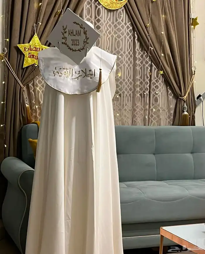 جاهزين لعبايات تخرج2025 7