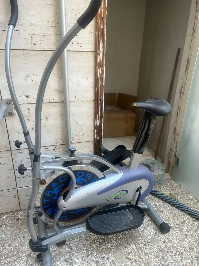 جهاز دراجة رياضية ثابتة 0