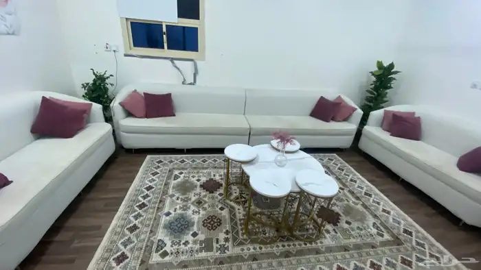 كنب مع سجاد مع طاولات 2000  فقط 0