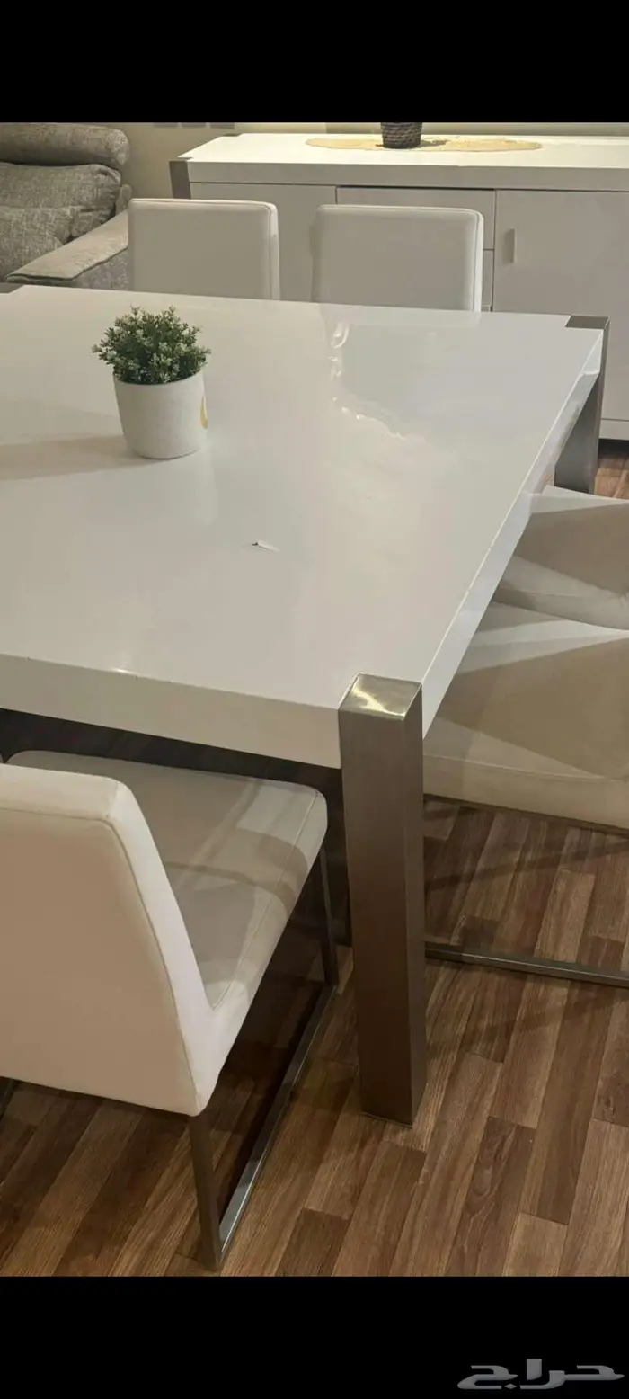 طاوله طعام وشفونيره 4