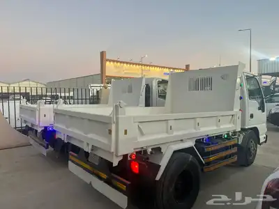 معرض سلطان لسيارات متخصصين في مجال النقل وسيارات الديزل 3
