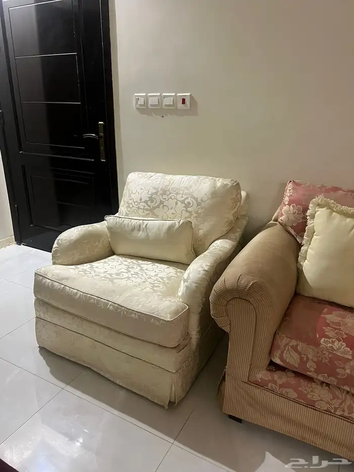 كنب من هابيتات 4