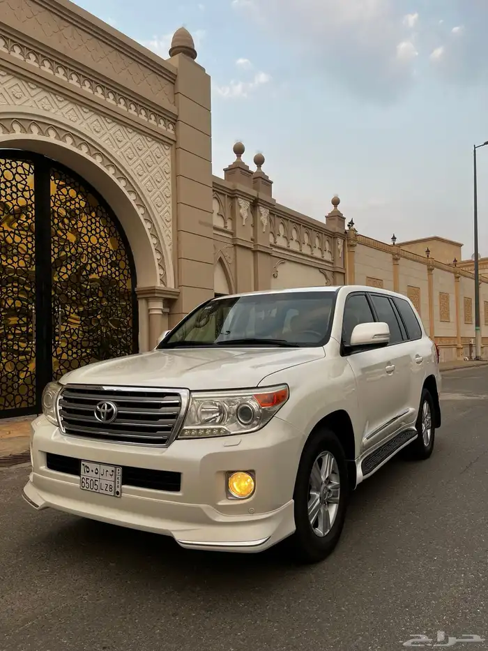 جيب لاندكروزر VXR 2012 ( تم البيع الله يبارك للمشتري ) 35