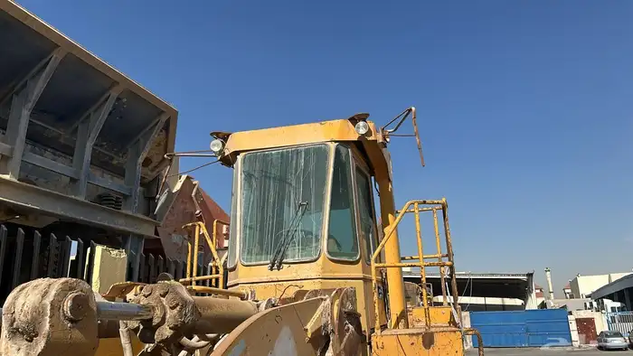 معدات ثقيله شيول F980 البيع قطع غيار تشليح 2