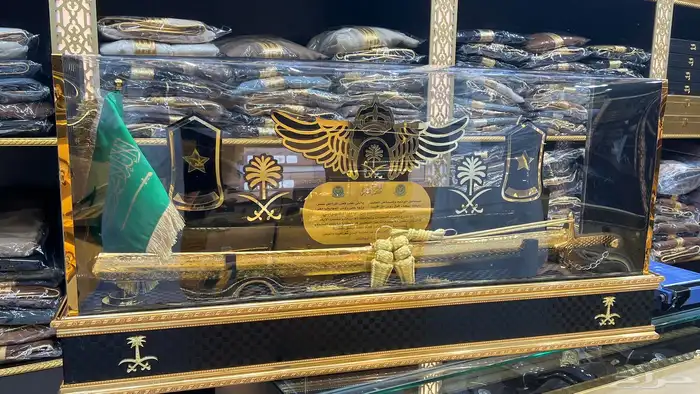 دروع تخرج ضباط درع تخرج طيار طقم هدية سيف بشت درع ملازم 12