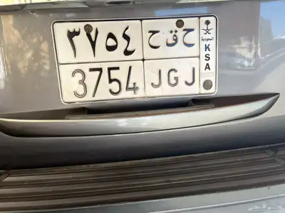 لوحتين ح ق ح 3754   د دب 6156 5