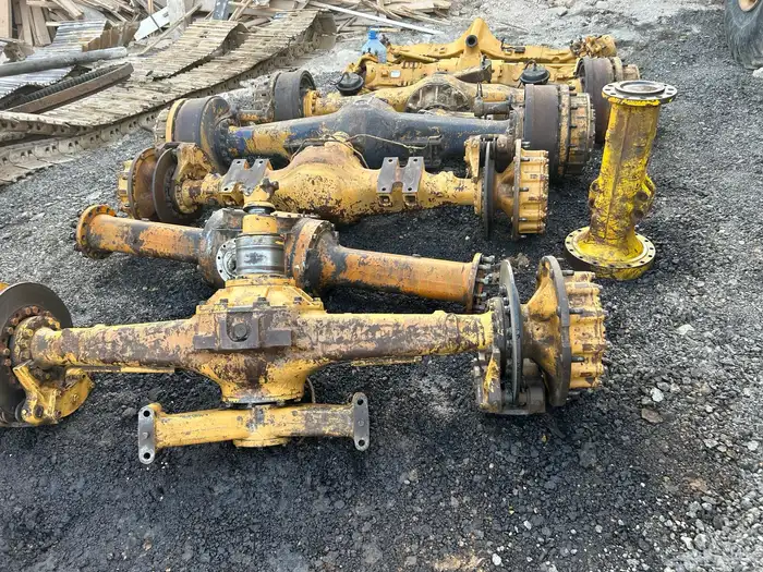 قطع غيار معدات بوكلينات 3