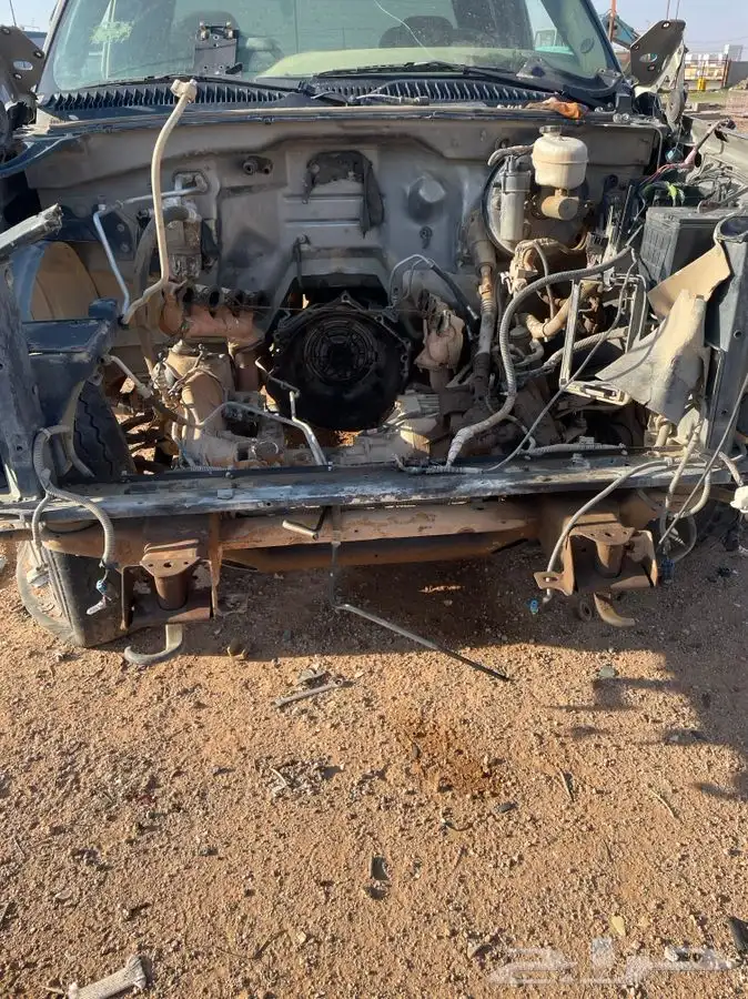 للبيع قطع غيار سلفارادو 2003 4