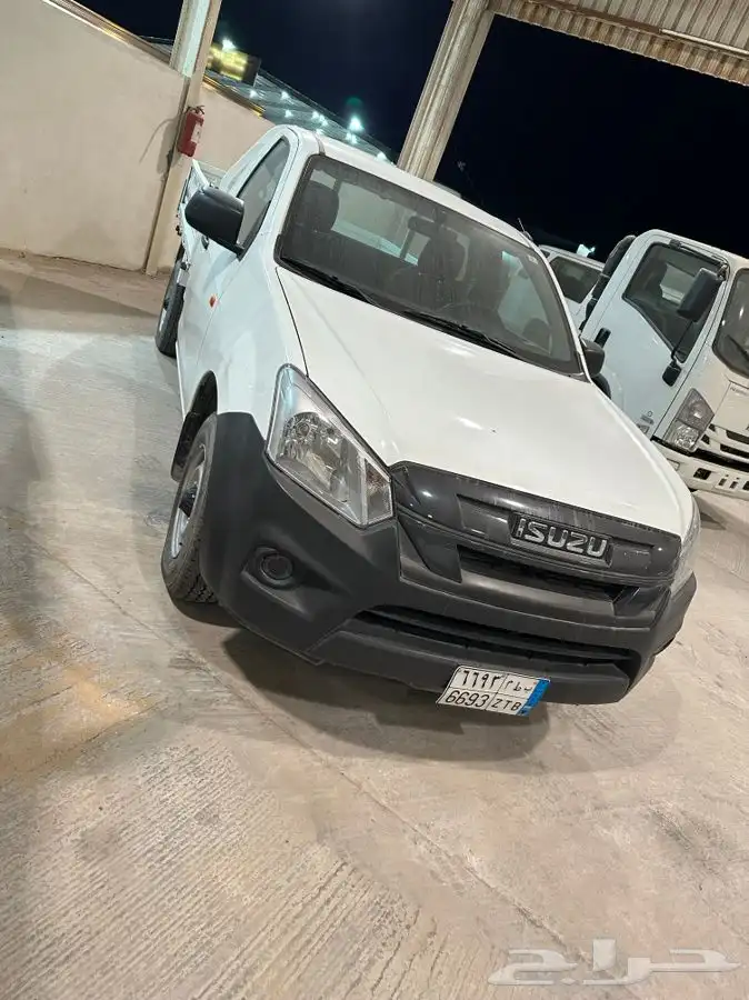 نبيع ايسزوز 2023 ممشى قليل غماره ( تم البيع ) 2