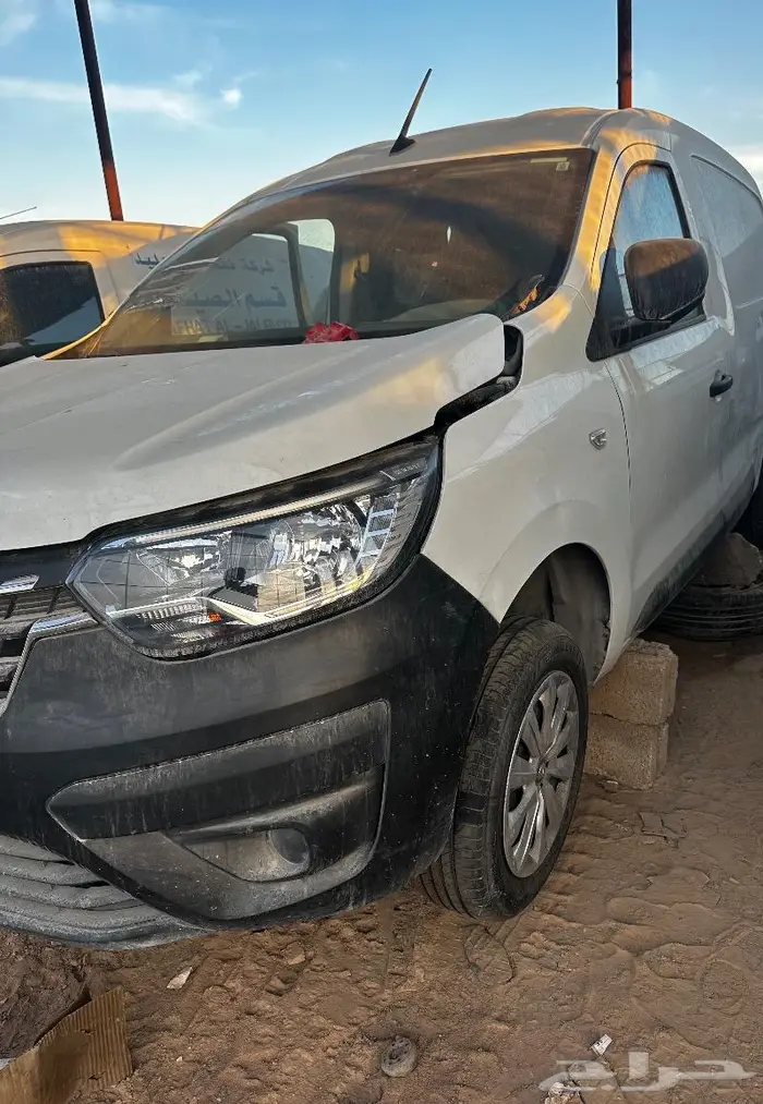 قطع غيار رينو اكسبريس 2024 2