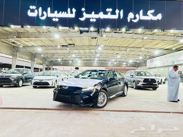 تويوتا كامري نص فل 2025 3