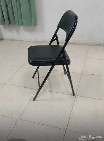 كرسي حديد قابل للطي لون اسود 1