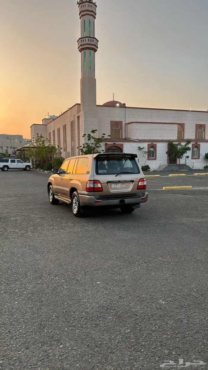 لاندكروزر GXR1 قير عادي 2006 ( لوحه مميزه ) 4