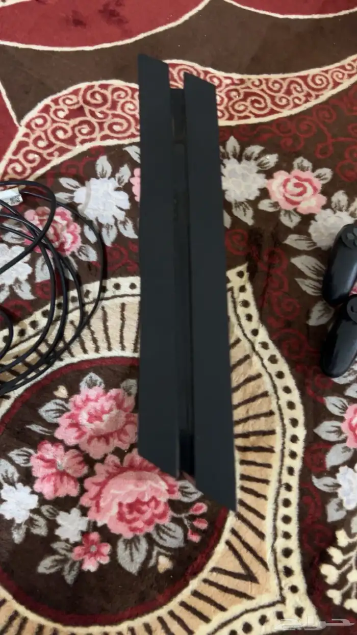 سوني 4 نضيف لا يشكو من شي الحمدالله ما سيم ترا 3