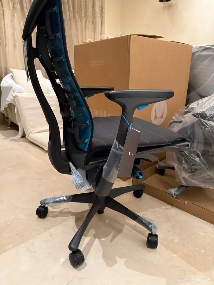 Herman Miller Gaming Logitech هيرمان ميلر كرسي امبودي 8