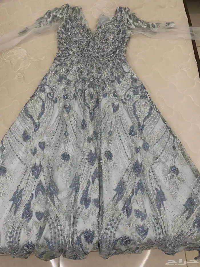 فستان سهرة للبيع بالمدينة 2
