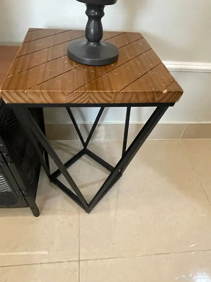 طاولة صالة وخدمة 3