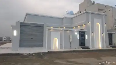 فيلا دور واحد بتشطيب فاخر مساحة 450 م الحمدانيه 0
