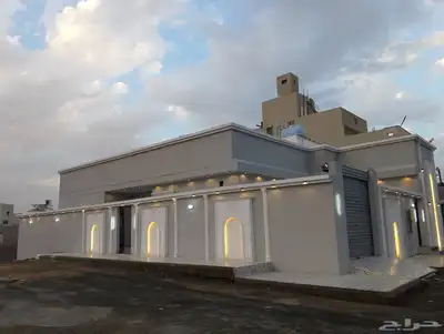 فيلا دور واحد بتشطيب فاخر مساحة 450 م الحمدانيه 1