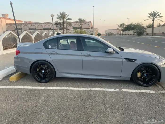 بي ام دبليو ام 5 2013 BMW M5 2