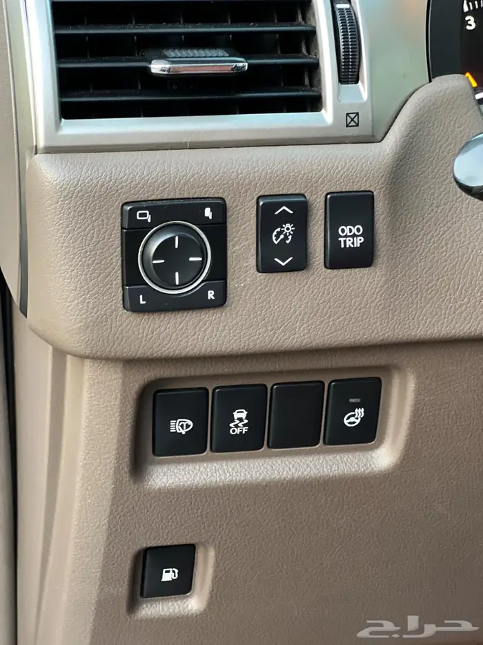 للبيع جيب لكزس GX460 9