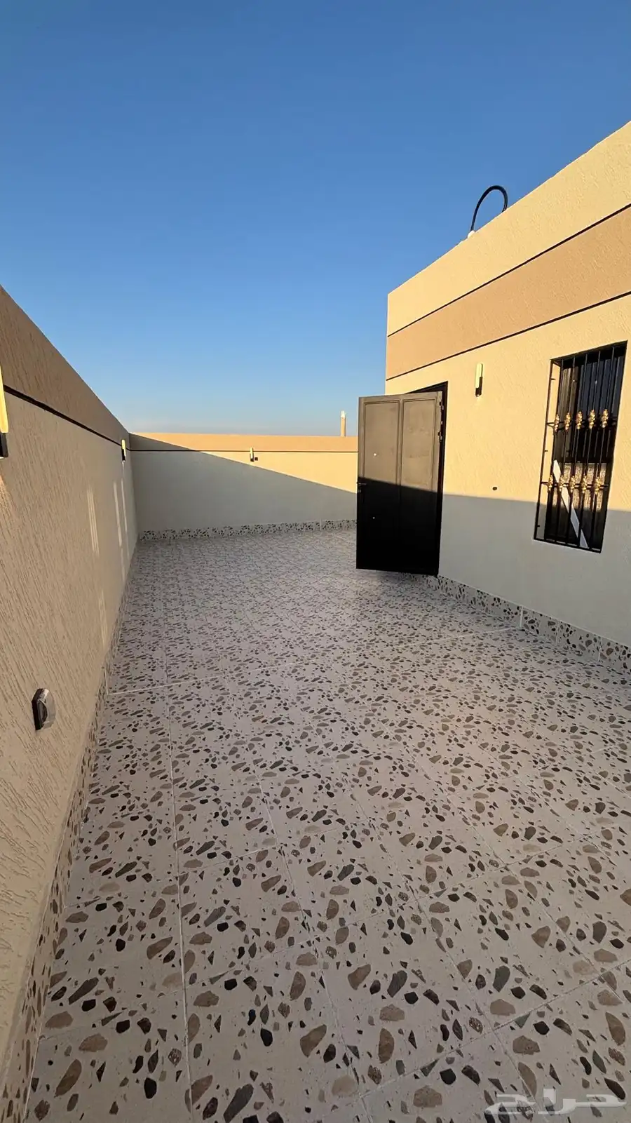 شقق وفلل روف في الدفاع وبمساحات كبيره 23