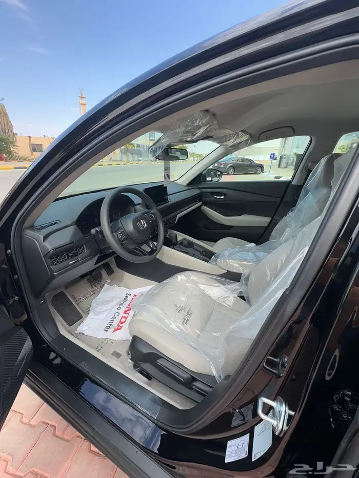 هوندا اكورد ستاندر LX موديل 2024م 4