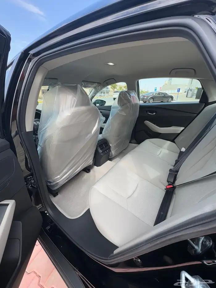 هوندا اكورد ستاندر LX موديل 2024م 5