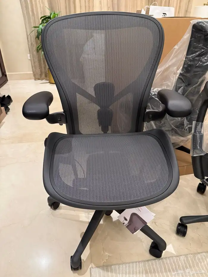 هيرمان ميلر ايرون ريماستر Herman miller Aeron remastered 2