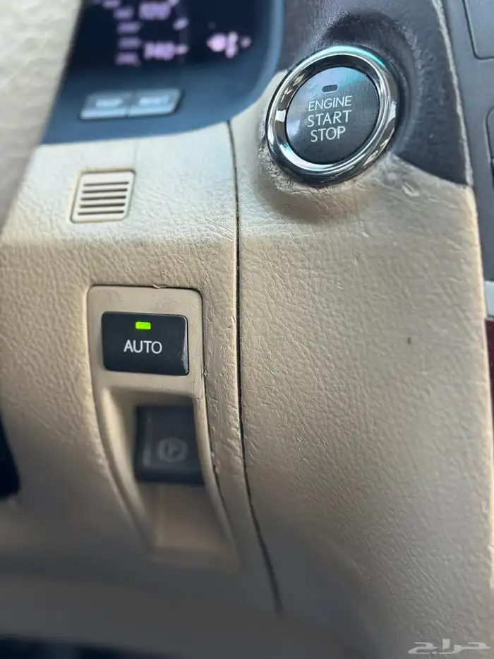 لكزس LS460 2010 42