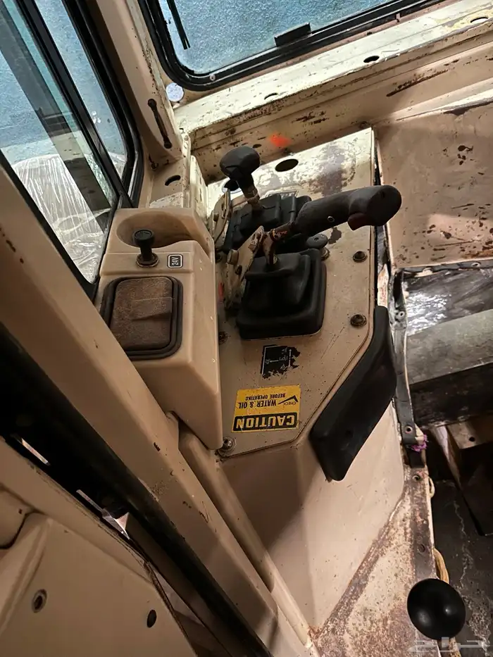 بلدوزر D8R مستورد غماره بلدوزر D8R 5