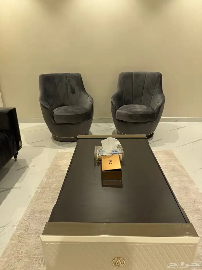 مجلس جديد قيمته فوق 10 و البيع ب 6500 3