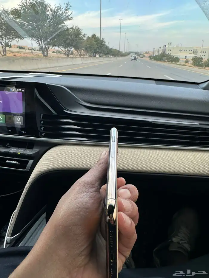 للبيع ايفون برو ماكس 256 GB 3