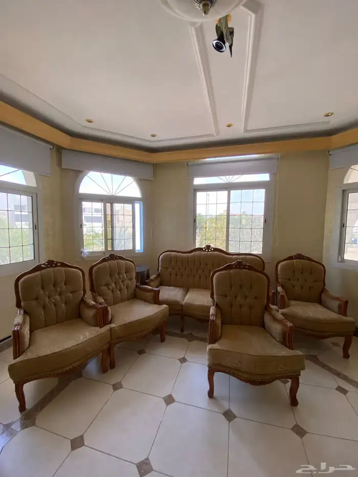 كنت تفصيل خشب مصري شبه جديد للببع 600 0