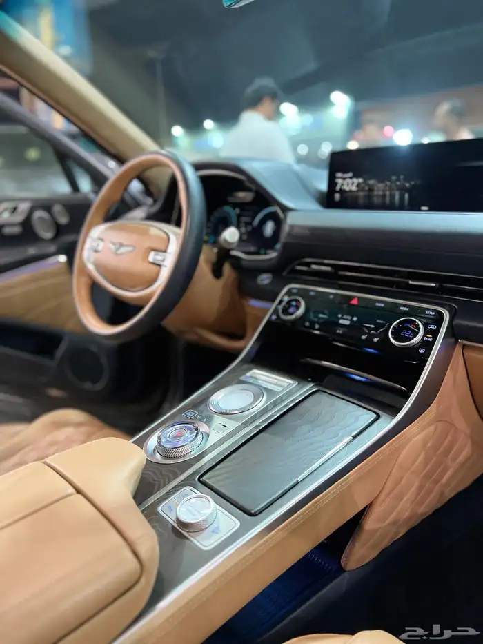 جنسس GV80 2022 رويال 17
