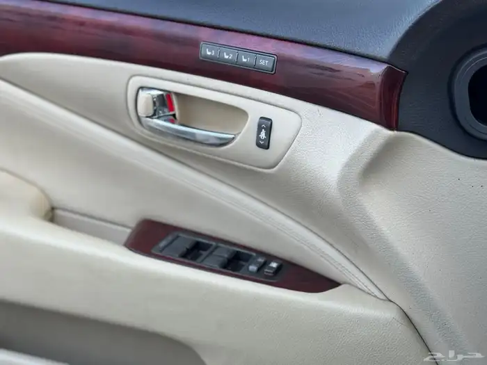 لكزس LS460 2010 35