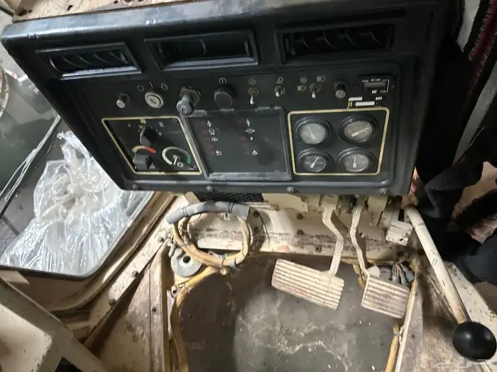 بلدوزر D8R مستورد غماره بلدوزر D8R 7