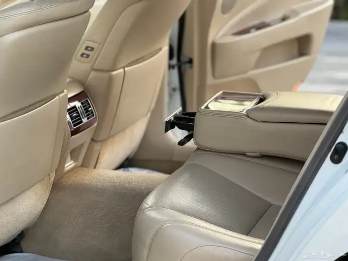 لكزس LS460 2010 21