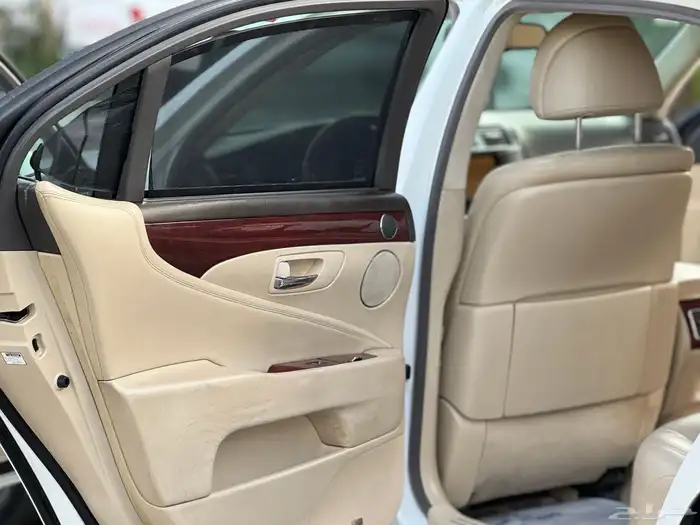 لكزس LS460 2010 25