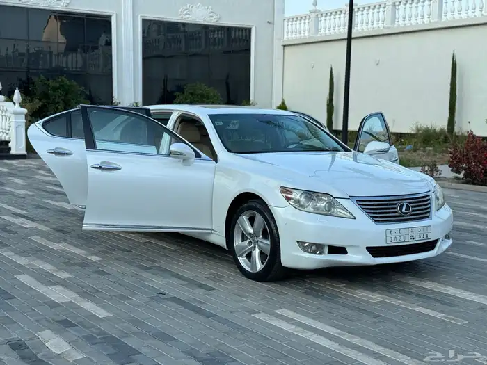 لكزس LS460 2010 36