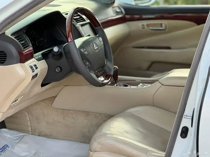 لكزس LS460 2010 12