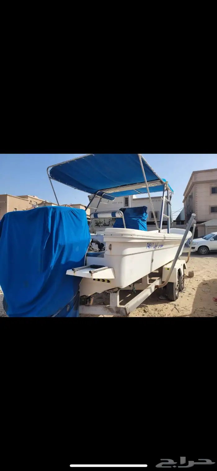 للبيع قارب نزهه 30 قدم مكينتين 200   200 تو ستروك 4