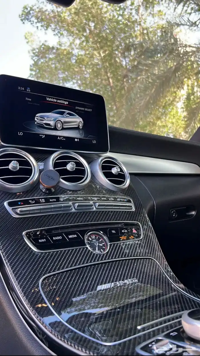 تم البيع كاربون فايبر C63s AMG 2018 19
