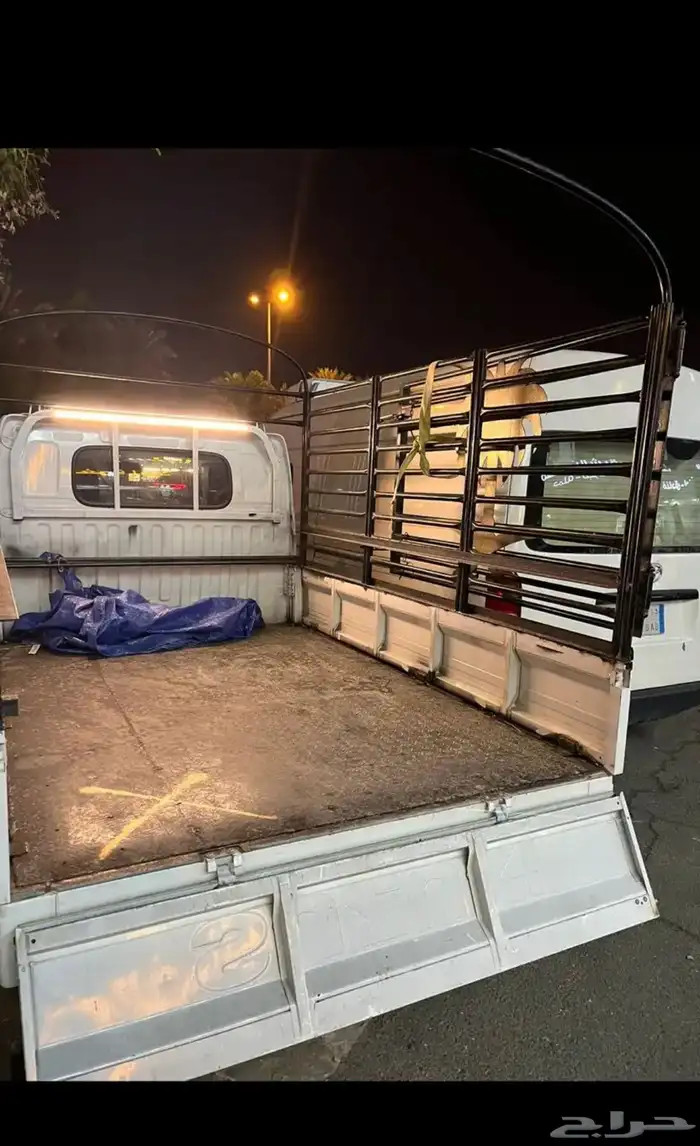 مندوب نقل داخل الرياض يوجد باص مغلق ويوجد بيك اب 1