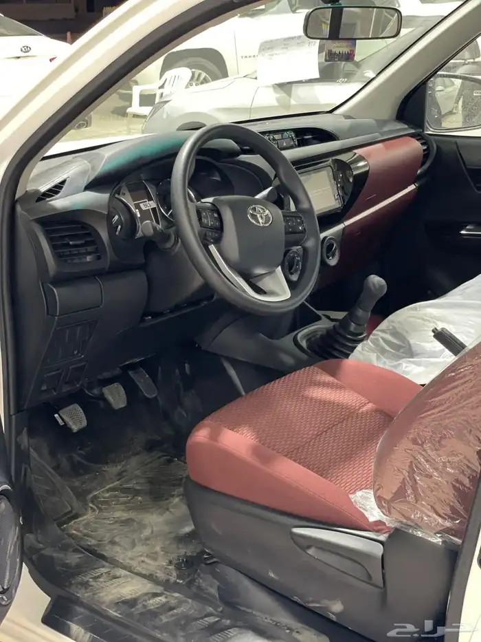 تويوتا هايلوكس بنزين غماره GLXبدون دبل موديل 2025 سعودي 3