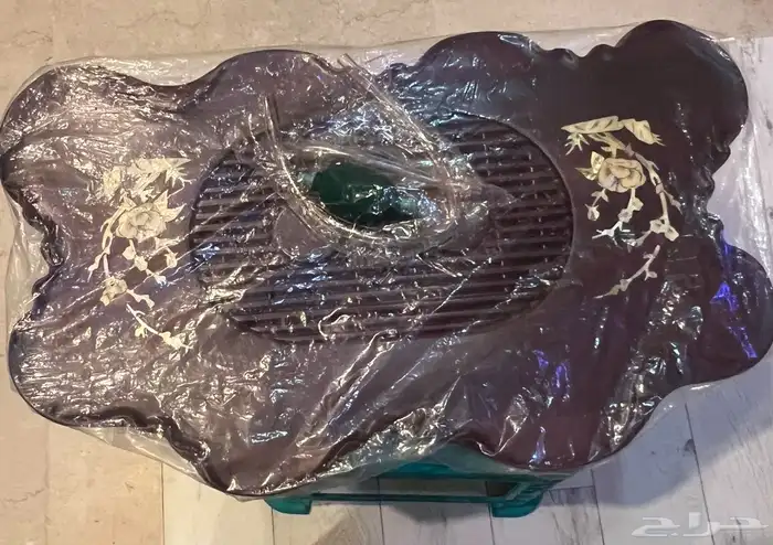 طقم تبسي تقديم شاهي خشب ثغيل منقوش بالصدف مع طقم براد فخار 1