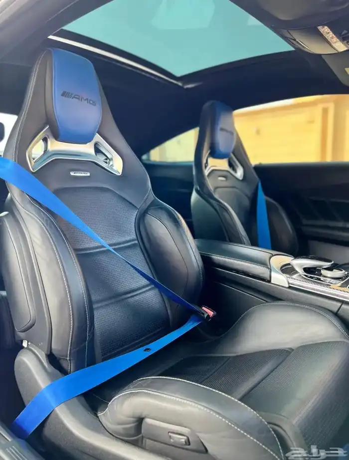 تم البيع كاربون فايبر C63s AMG 2018 33