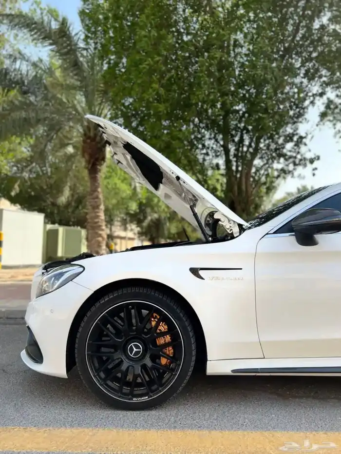 تم البيع كاربون فايبر C63s AMG 2018 35