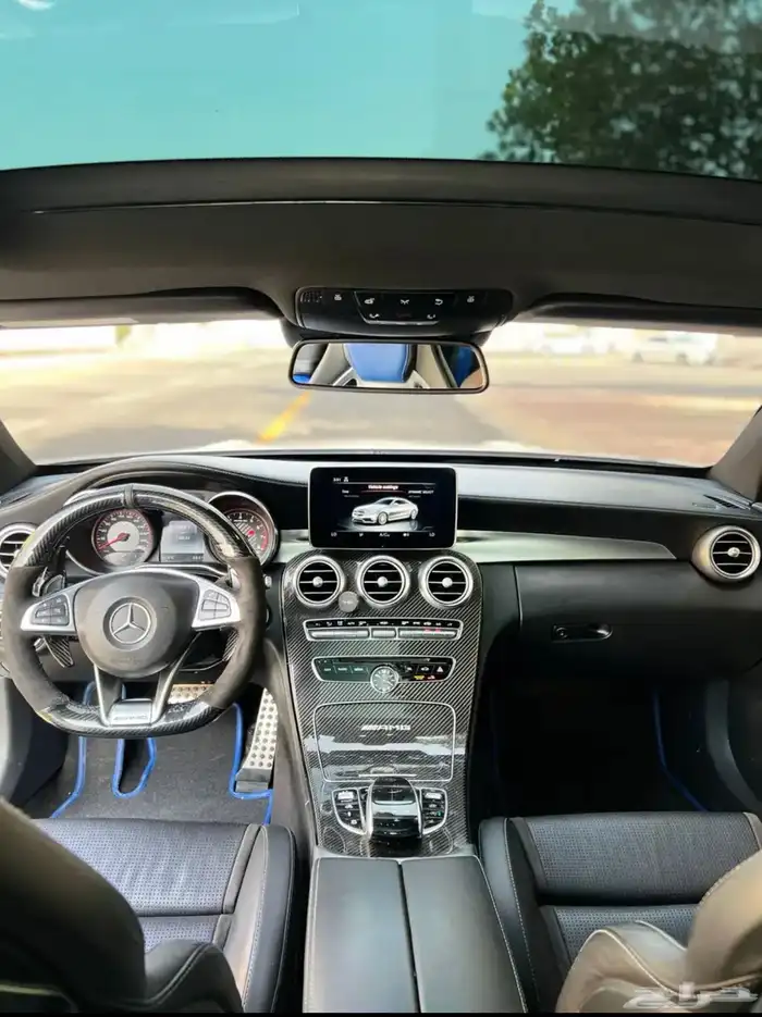 تم البيع كاربون فايبر C63s AMG 2018 23